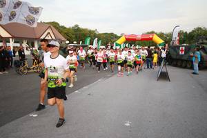 BIB: 
                            <button type="button" onclick="openModal(3530696)" class="btn btn-primary btn-sm float-right btn-popup" data-toggle="modal" data-target=".modal-high-quality">
                        <i class="fas fa-shopping-cart"></i> Add to Cart
                    </button>
                                            <button type="button" onclick="isThisMe(3530696, true)" class="btn btn-success btn-sm float-right btn-popup btn-isme hidden" data-toggle="tooltip" data-placement="bottom" title="นี่คือรูปของคุณใช่ไหม คลิกที่นี่เพื่อเอาเข้าอัลบั้ม">
                        <i class="fas fa-plus"></i> Add to album
                    </button>
                    <button type="button" onclick="isThisMe(3530696, false)" class="btn btn-warning btn-sm float-right btn-popup btn-isnotme hidden">
                        <i class="fas fa-ban"></i> Remove from album
                    </button>